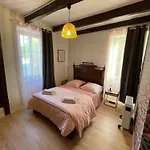 فندق مبيت وإفطار O Rando *